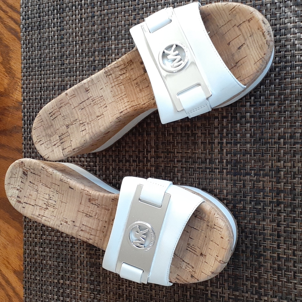 Michael Kors platform slides. White, Logo, Y2K, summer, leather, Size 7.5